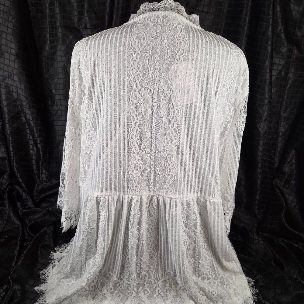 Suzanne Betro Lace Top - Picture 3 of 5